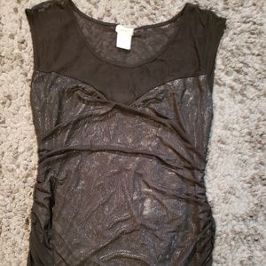 Mesh and metallic top